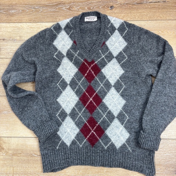 VTG Parkhurst Argyle V-Neck Sweater Gray White Maroon 100% Shetland Wool Canada - Picture 11 of 13